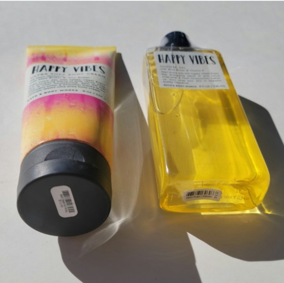 NWT/USED BBW Happy Shower Gel & 24 Hour Shea Body Cream Set - Picture 1 of 3